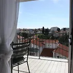 Dino, Daire Zadar