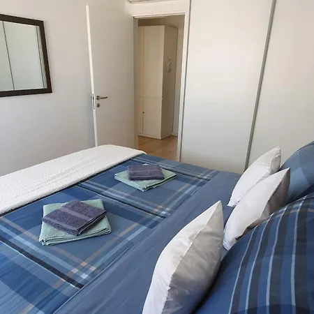 Dino, Апартаменти Задар