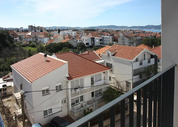 Dino, Apartment Zadar